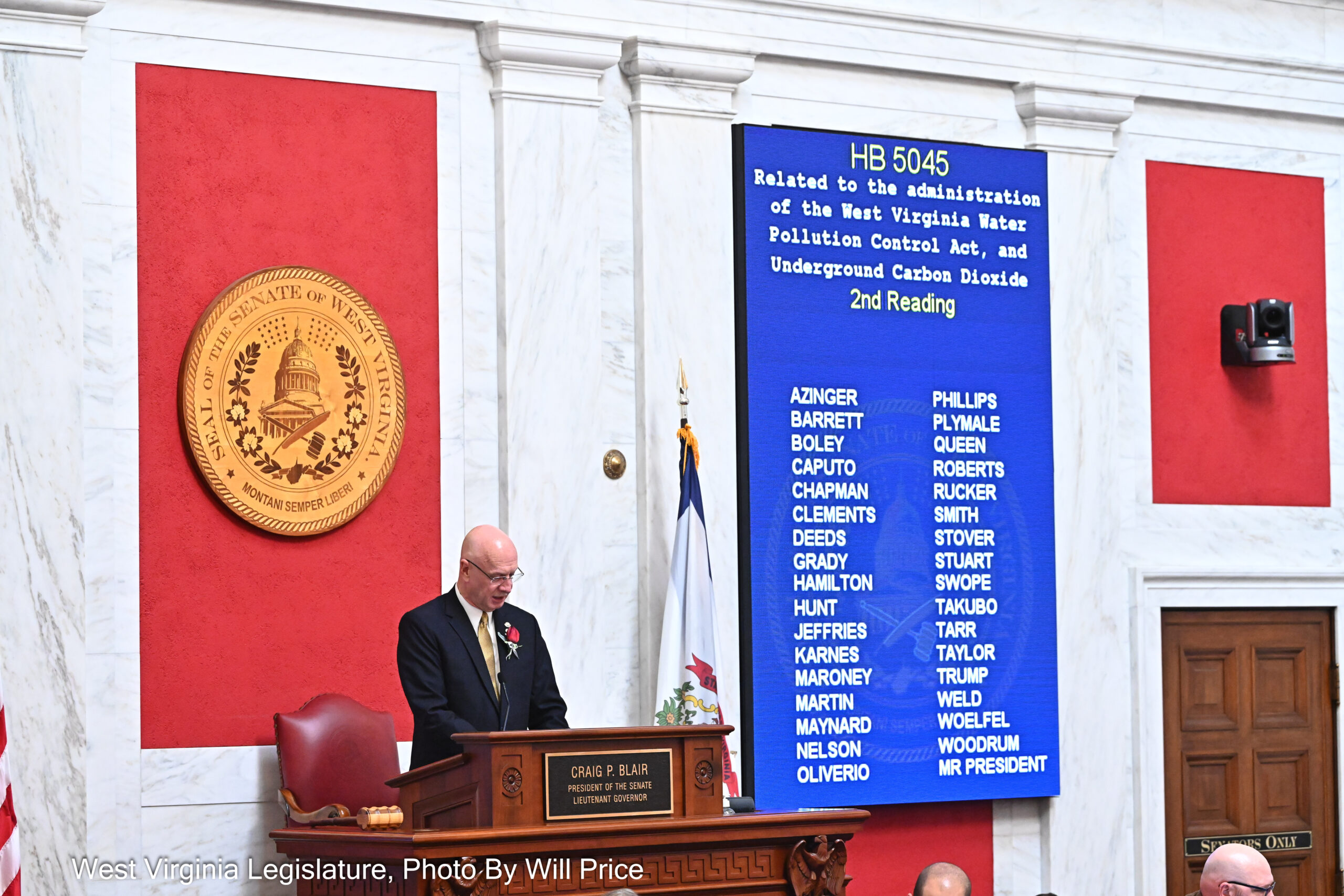 Senate passes left-lane highway passing bill, carbon sequestration permitting bill